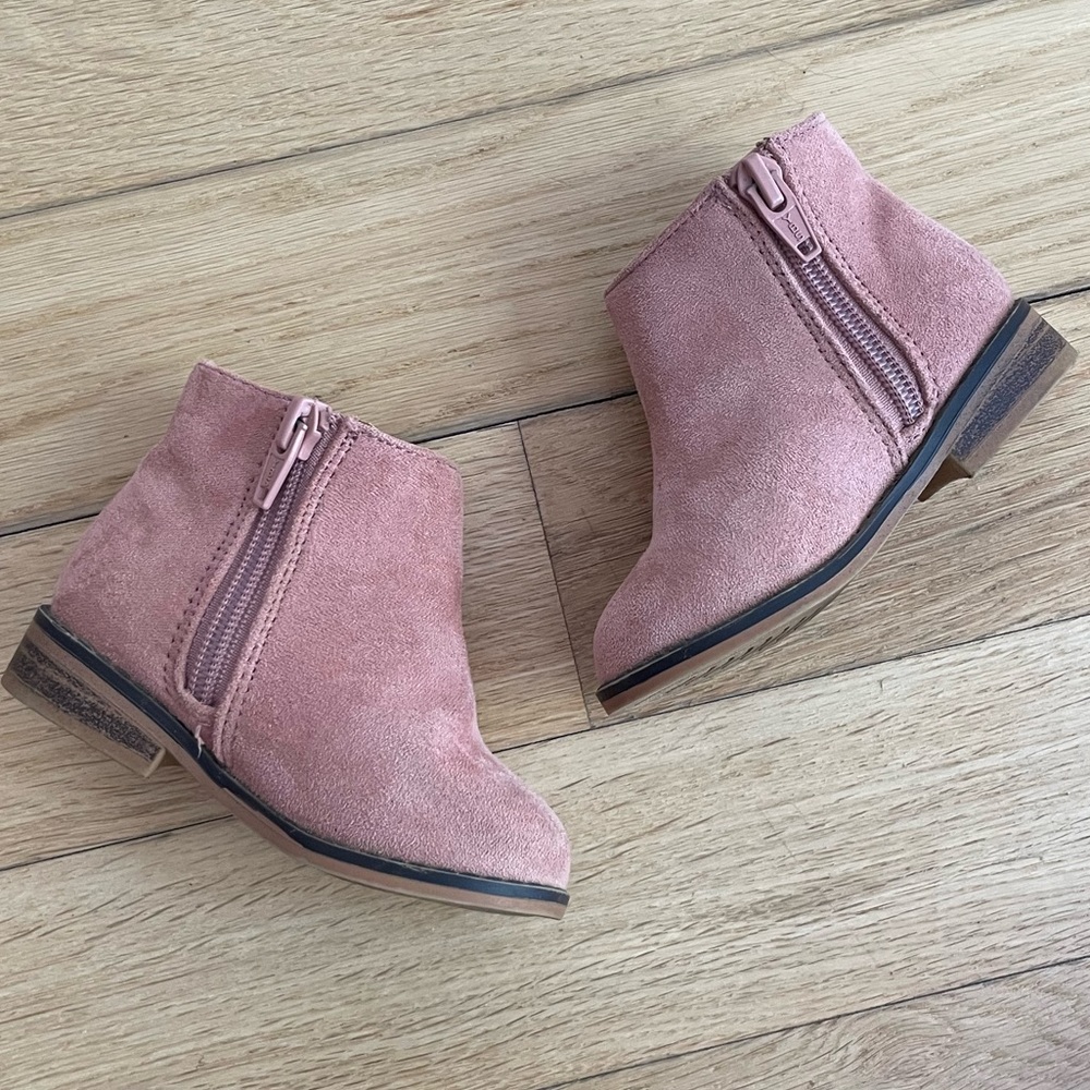 Cat & Jack Pink Suede Shoes Size 5